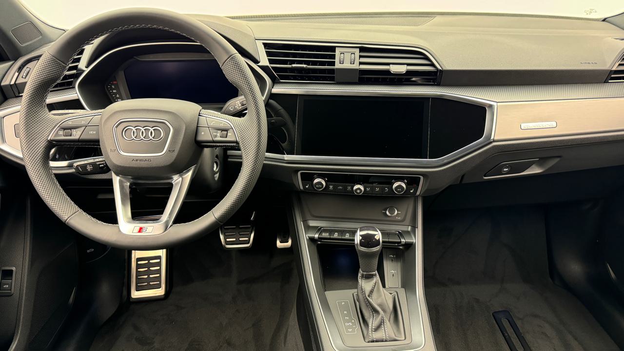 Audi<br>Q3 Sportback 40 TDI S line quattro S-tronic
