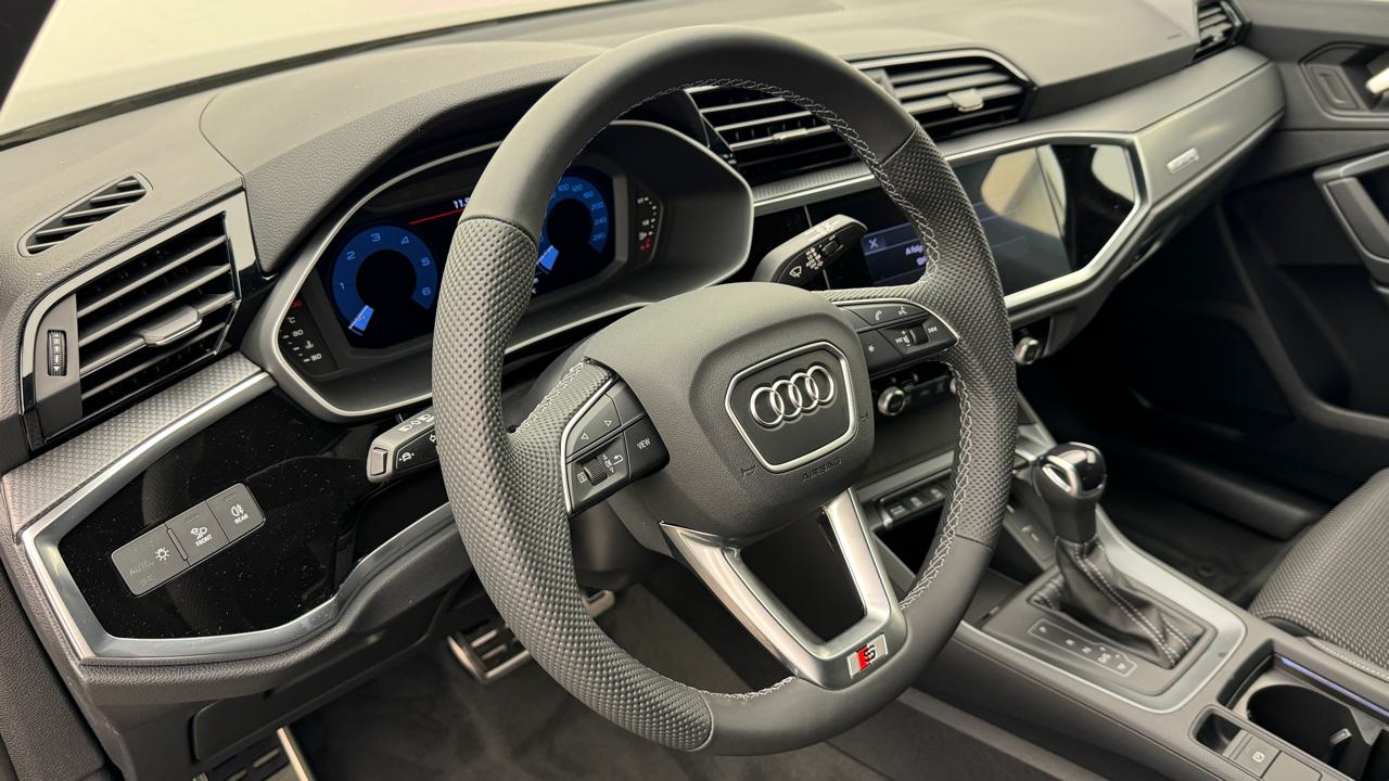 Audi<br>Q3 Sportback 40 TDI S line quattro S-tronic