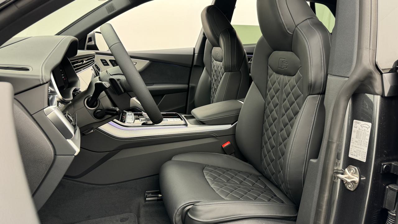 Audi<br>Q8 SUV 50 TDI quattro S Line tiptronic