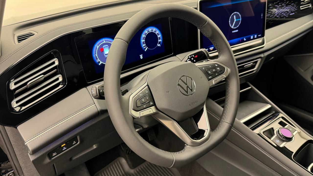 VW<br>Tiguan 2.0 TDI SCR Elegance 4Motion DSG