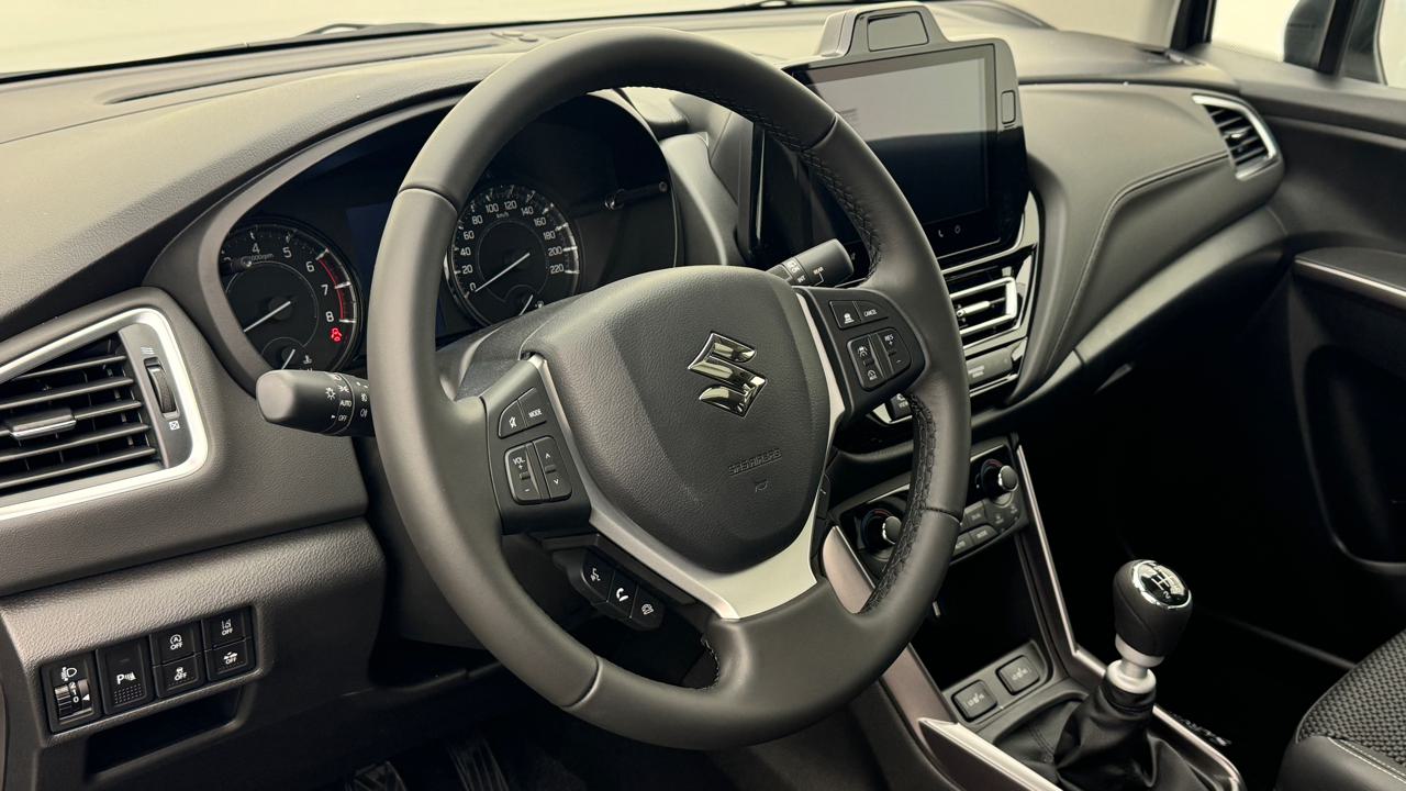 Suzuki<br>S-Cross 1.4 16V Compact Top MHD 4WD