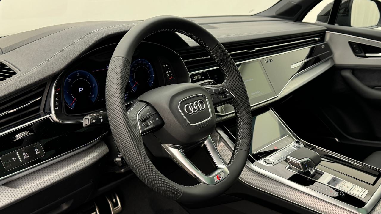 Audi<br>Q7 50 TDI quattro S Line tiptronic