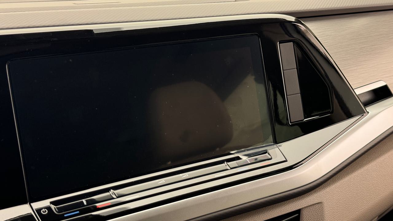 VW<br>Multivan 2.0 TDI Life Edition DSG Lang