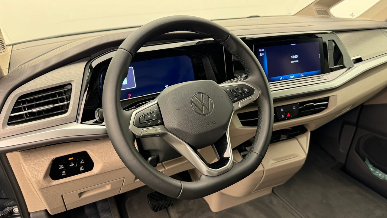 VW<br>Multivan 2.0 TDI Life Edition DSG