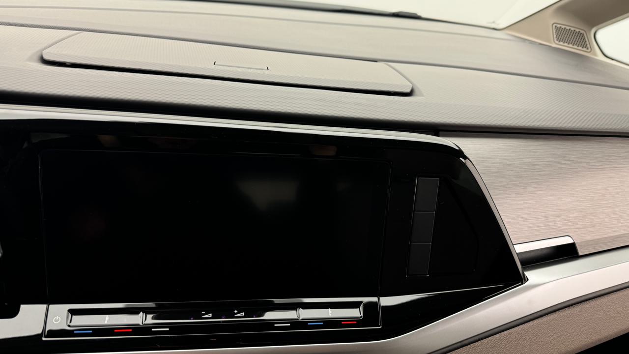 VW<br>Multivan 2.0 TDI Life Edition DSG