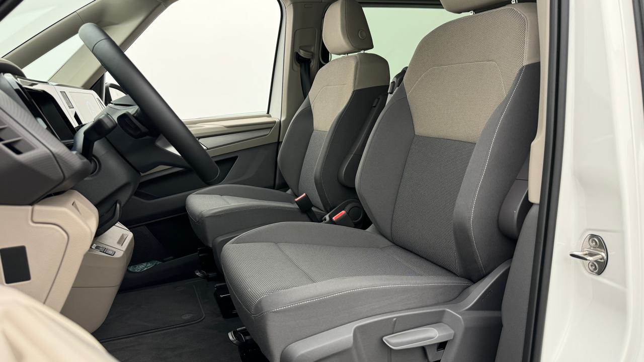 VW<br>Multivan 2.0 TDI Life Edition DSG