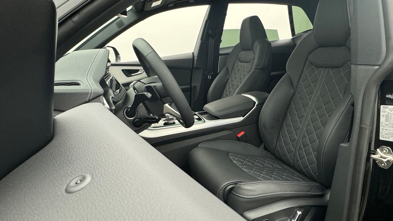 Audi<br>Q8 SUV 50 TDI quattro S Line tiptronic