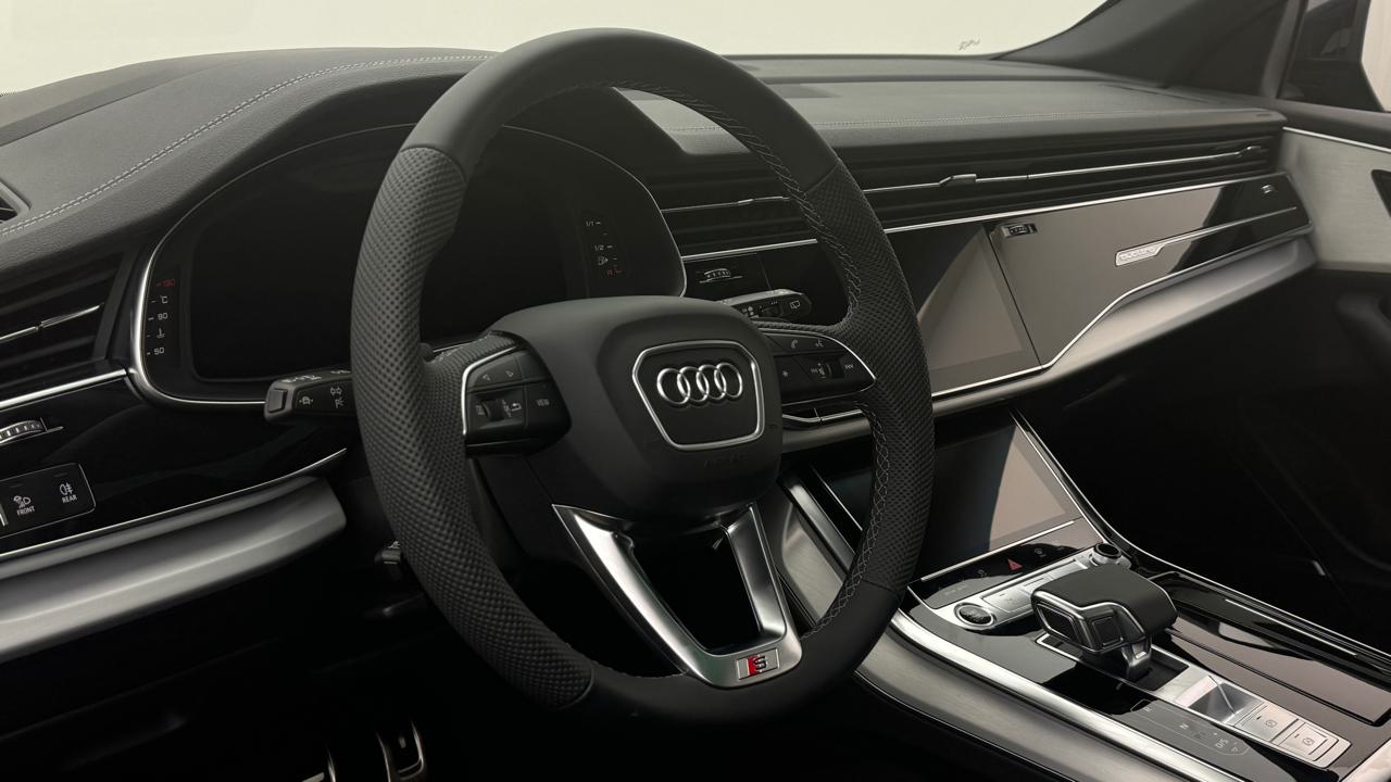 Audi<br>Q8 SUV 50 TDI quattro S Line tiptronic