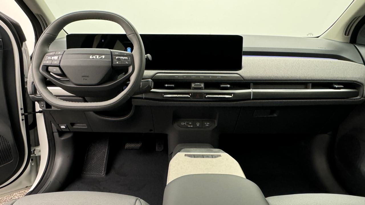 Kia<br>EV3 81 Earth+