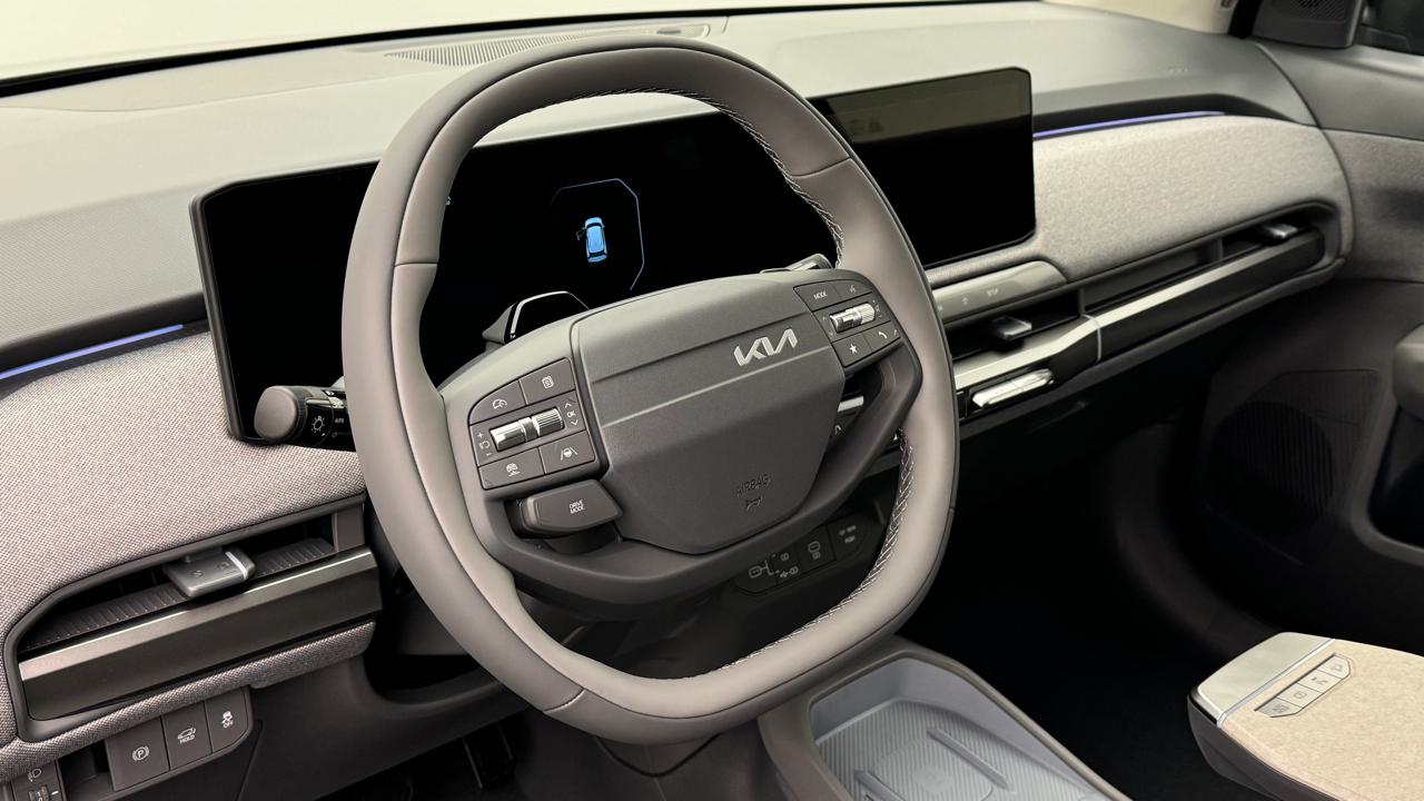 Kia<br>EV3 81 Earth+