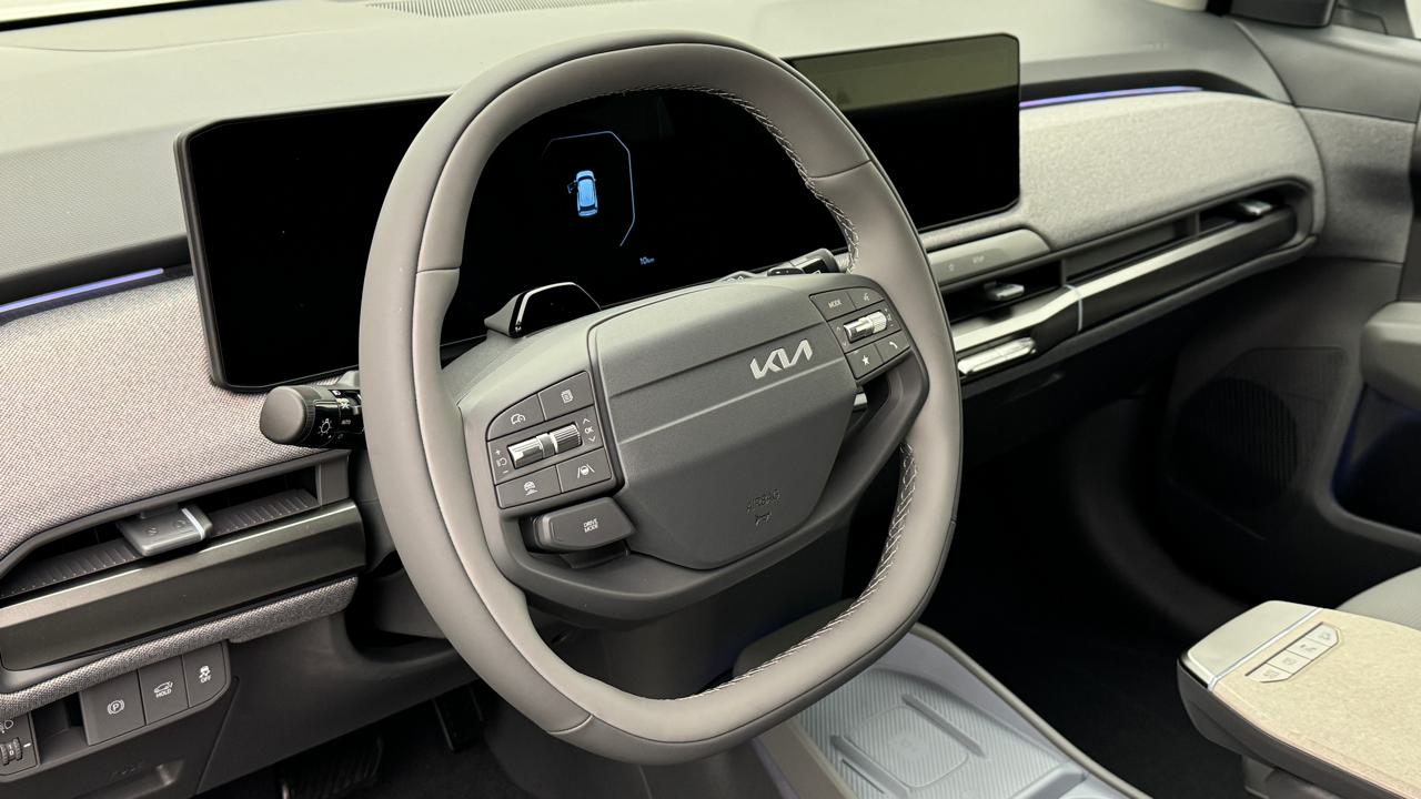 Kia<br>EV3 81 Earth+