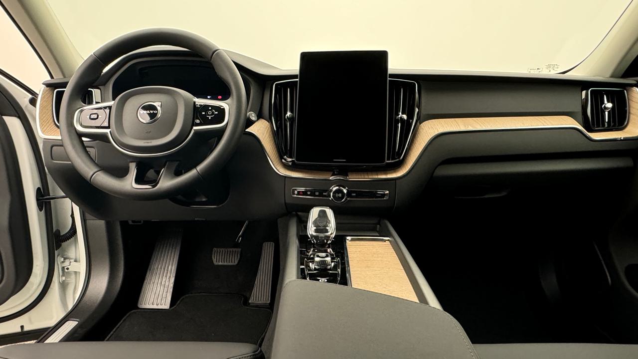 Volvo<br>XC60 T6 eAWD PluginHybrid Plus Dark Geartronic