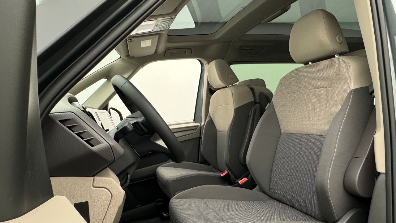 VW<br>Multivan 2.0 TDI Life Edition DSG