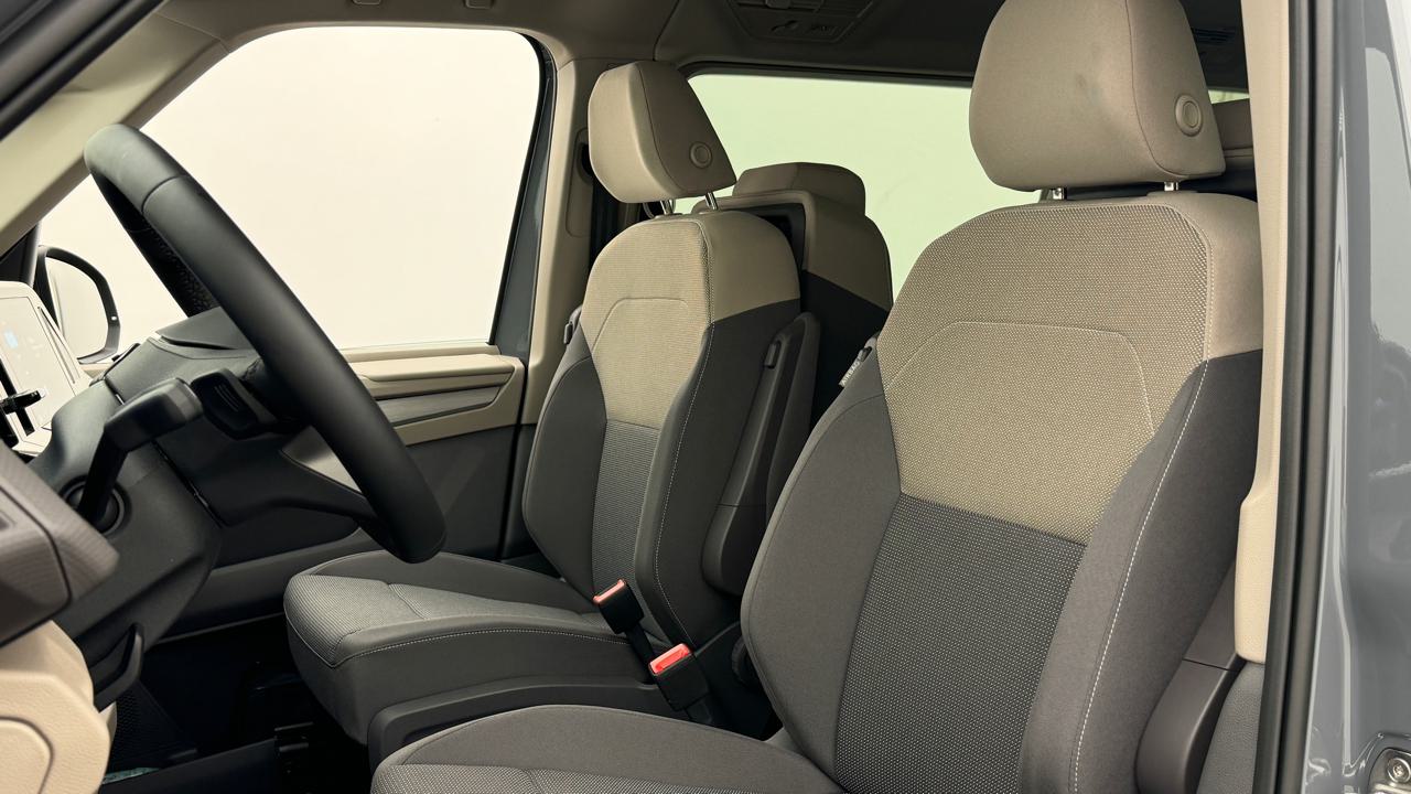 VW<br>Multivan 2.0 TDI Life Edition DSG Lang
