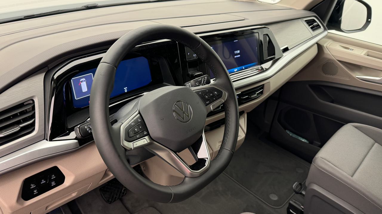 VW<br>Multivan 2.0 TDI Life Edition DSG Lang