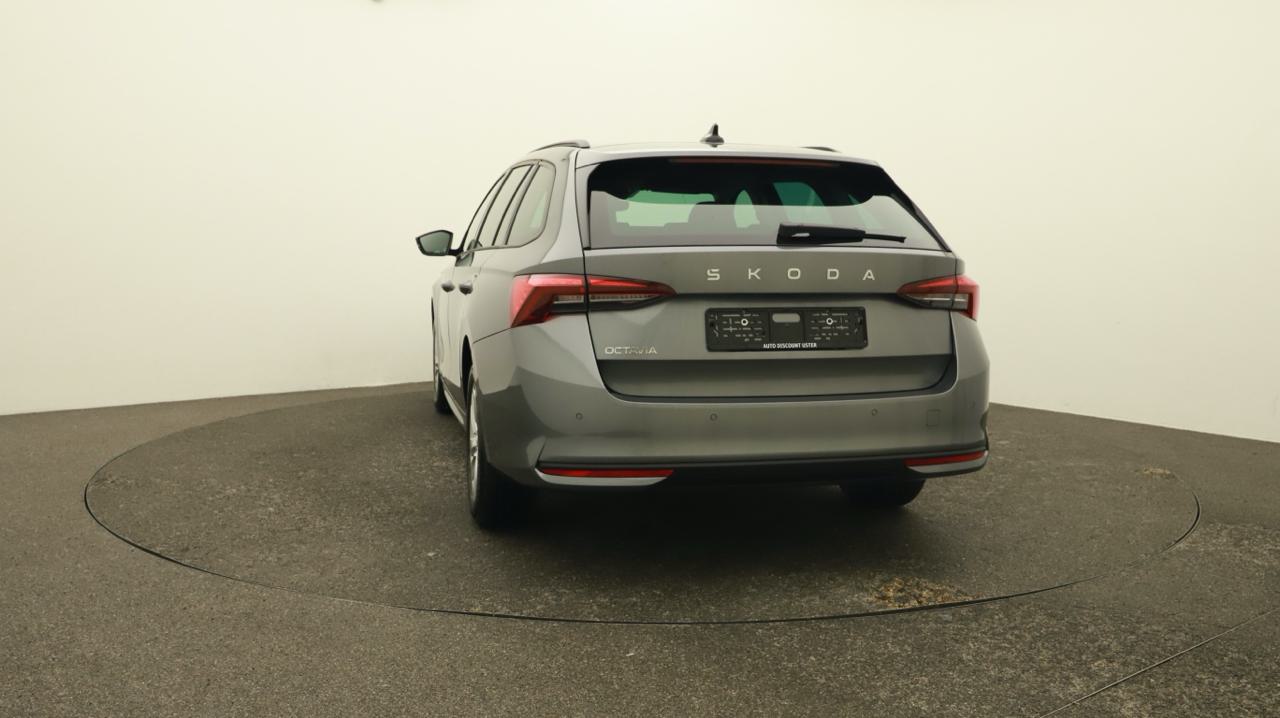 Skoda<br>Octavia Combi 1.5 TSI mHEV DSG Selection