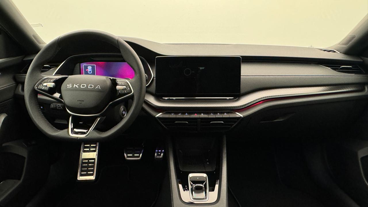 Skoda<br>Octavia Combi 1.5 TSI mHEV DSG Sport Line