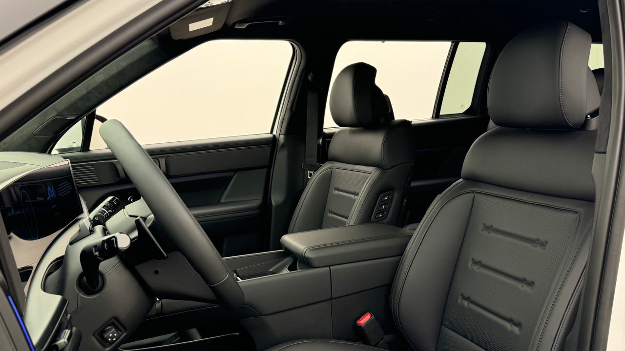 Hyundai<br>Santa Fe 1.6 T-GDi PHEV Calligraphy 4WD A