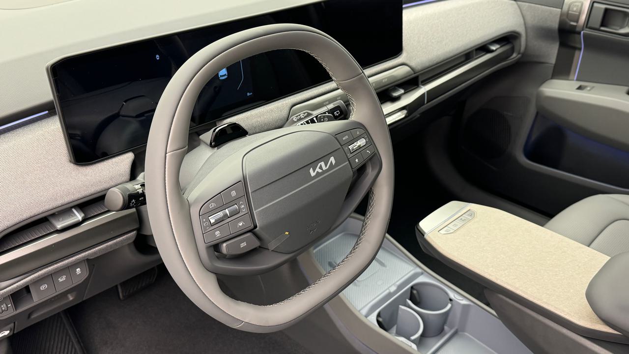 Kia<br>EV3 81 Earth+