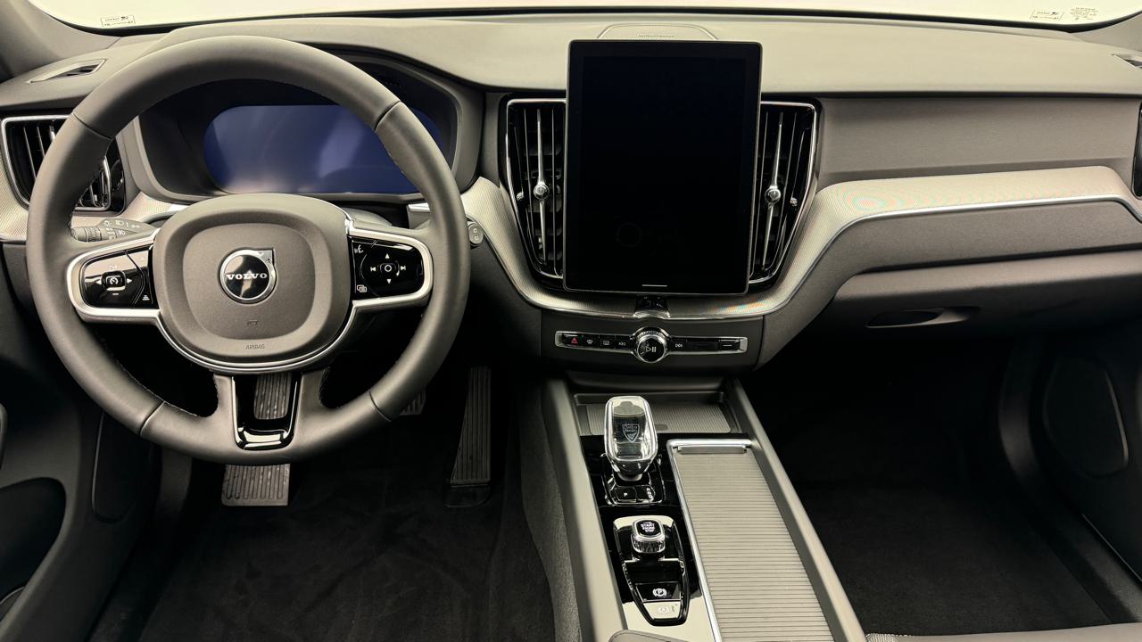 Volvo<br>XC60 T6 eAWD PluginHybrid Ultra Dark Geartronic