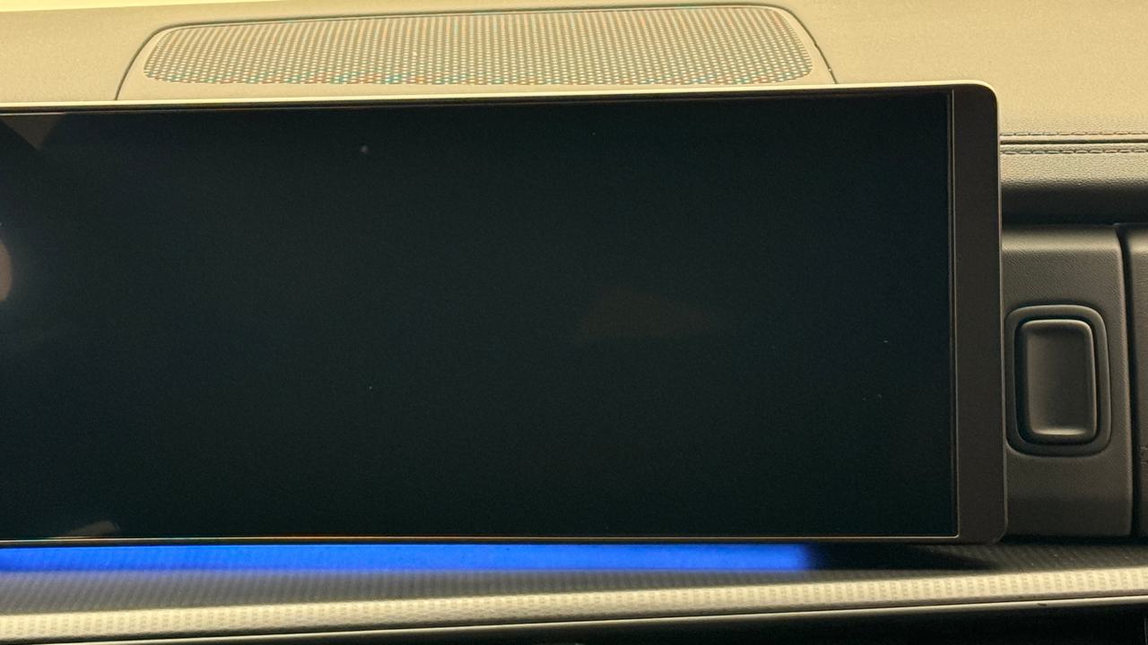 Hyundai<br>Santa Fe 1.6 T-GDi PHEV Calligraphy 4WD A