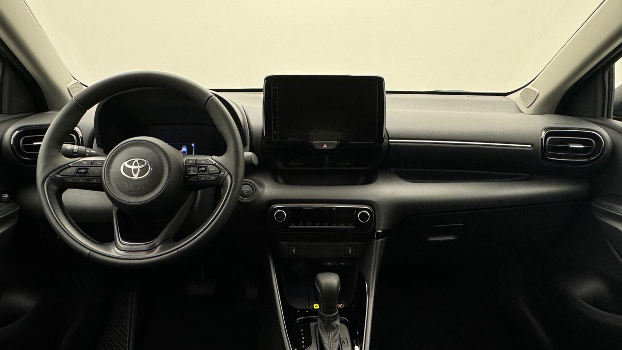 Toyota<br>Yaris 1.5 Sport e-CVT
