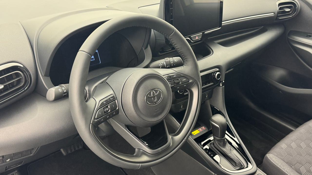 Toyota<br>Yaris 1.5 Sport e-CVT