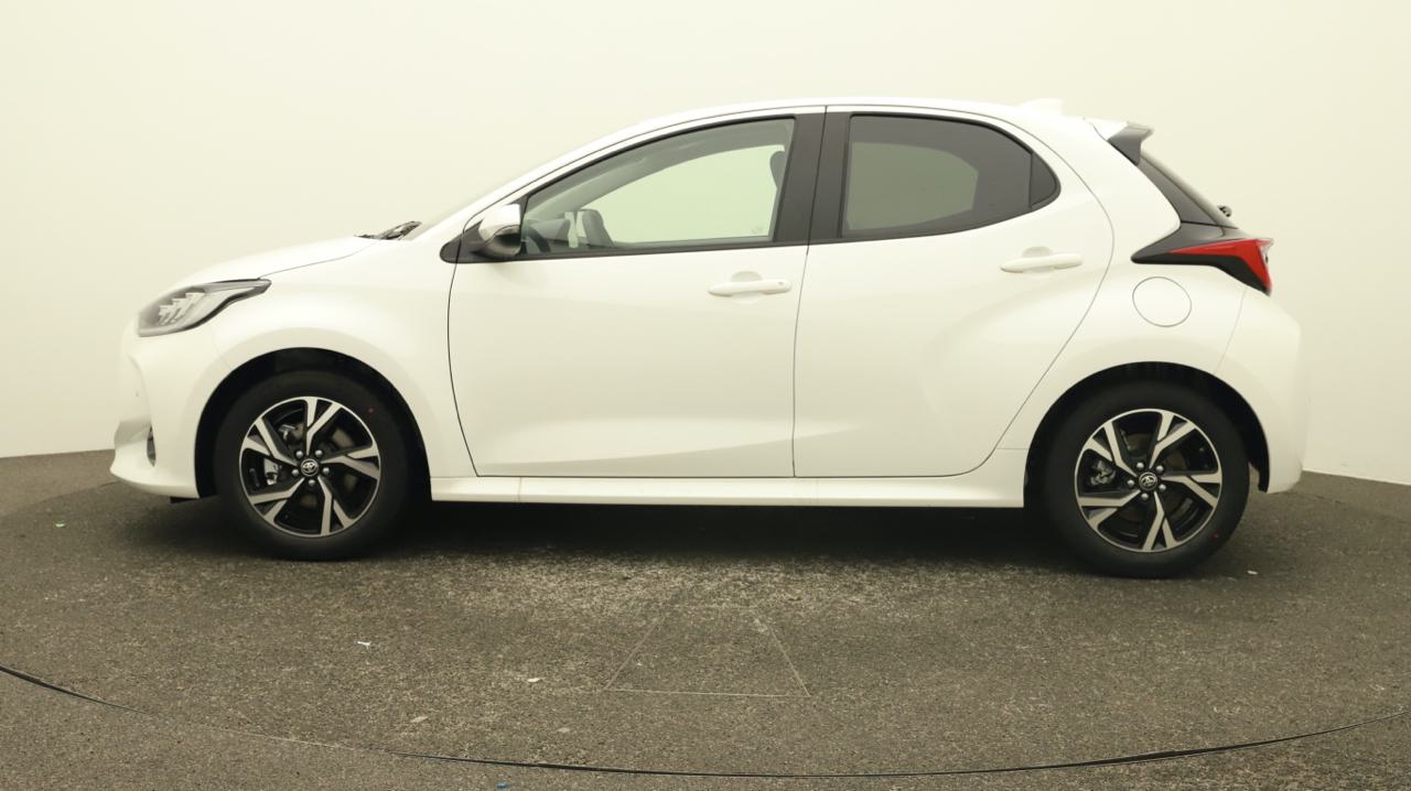 Toyota<br>Yaris 1.5 Sport e-CVT