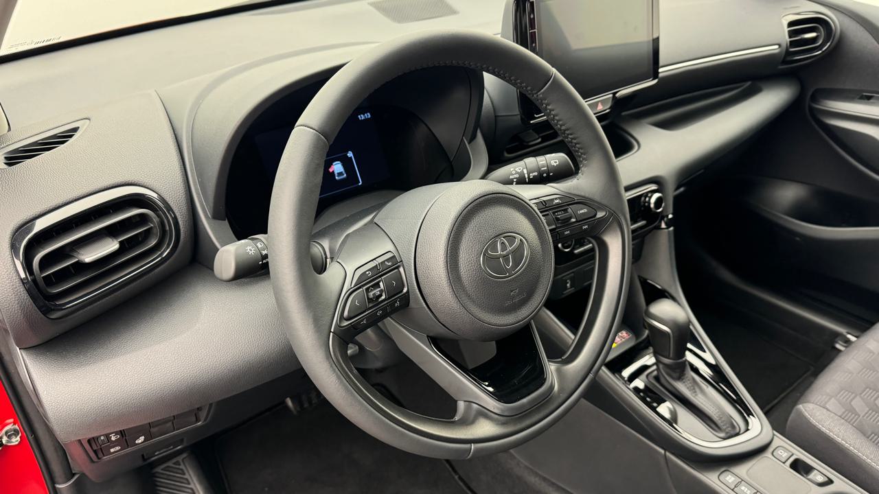 Toyota<br>Yaris 1.5 Sport e-CVT
