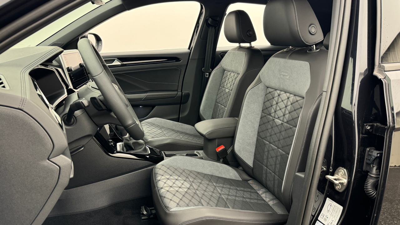 VW<br>T-Roc 1.5 TSI EVO R-Line DSG
