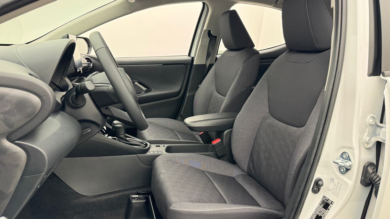 Toyota<br>Yaris 1.5 Sport e-CVT
