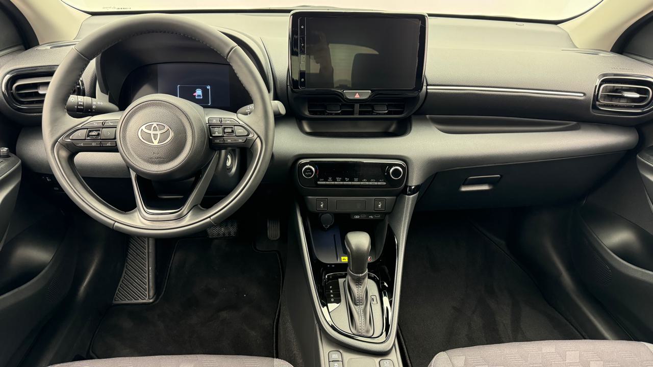 Toyota<br>Yaris 1.5 Sport e-CVT