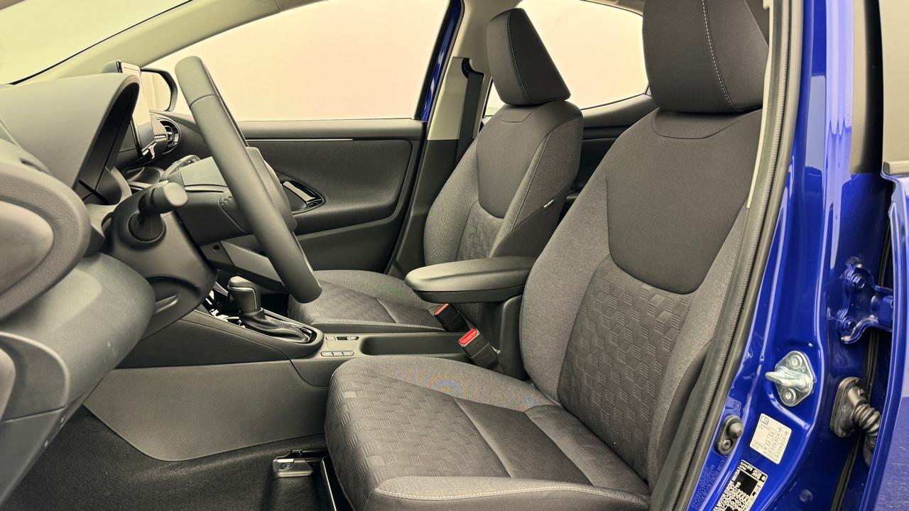 Toyota<br>Yaris 1.5 Sport e-CVT