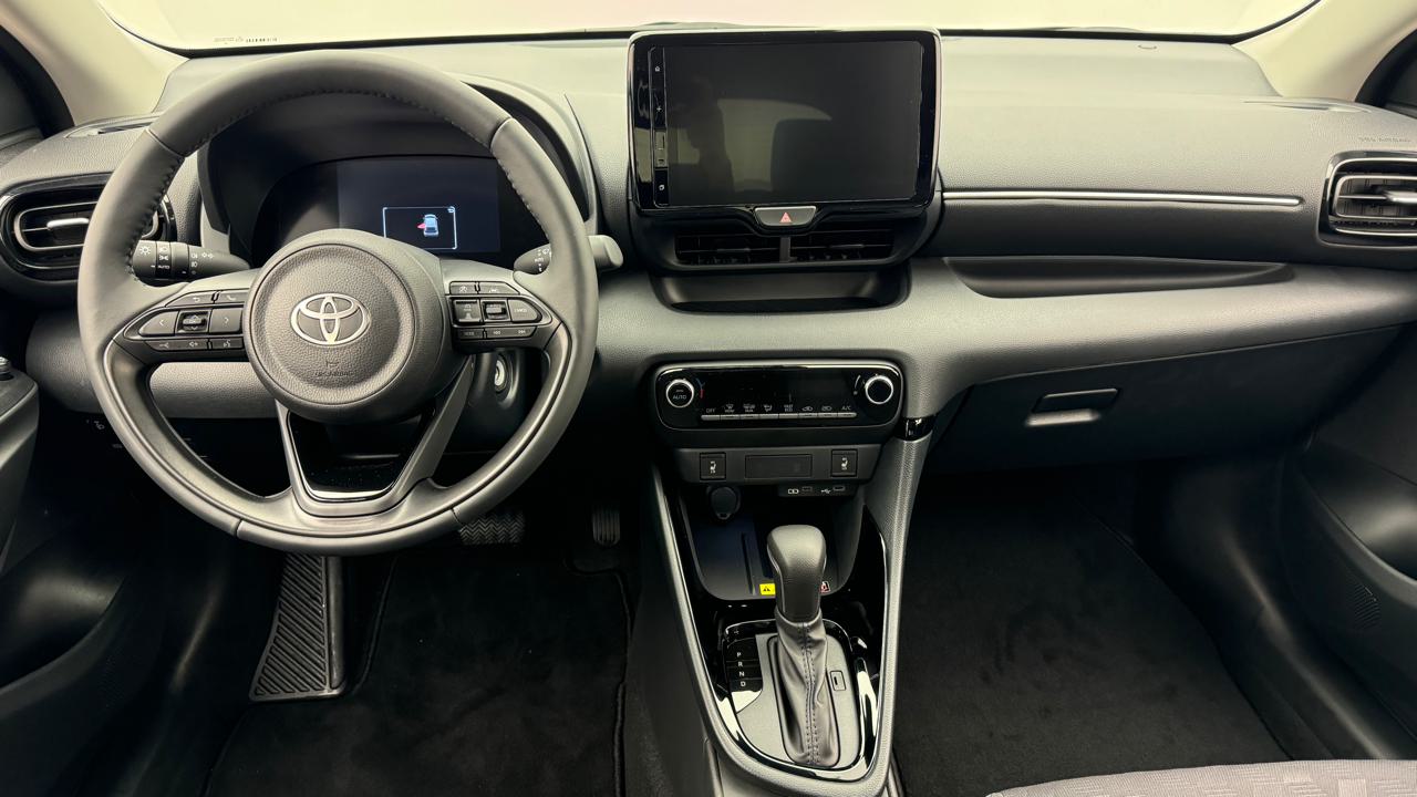 Toyota<br>Yaris 1.5 Sport e-CVT