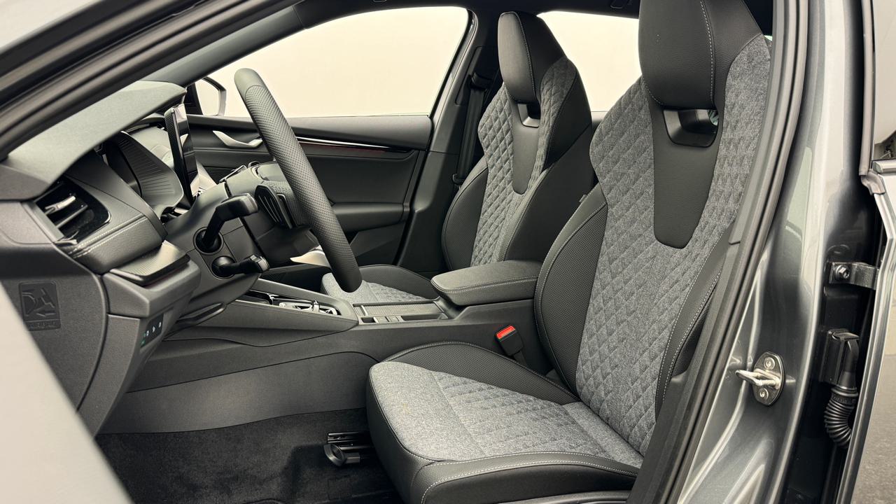 Skoda<br>Octavia Combi 2.0 TSI DSG Sport Line 4x4