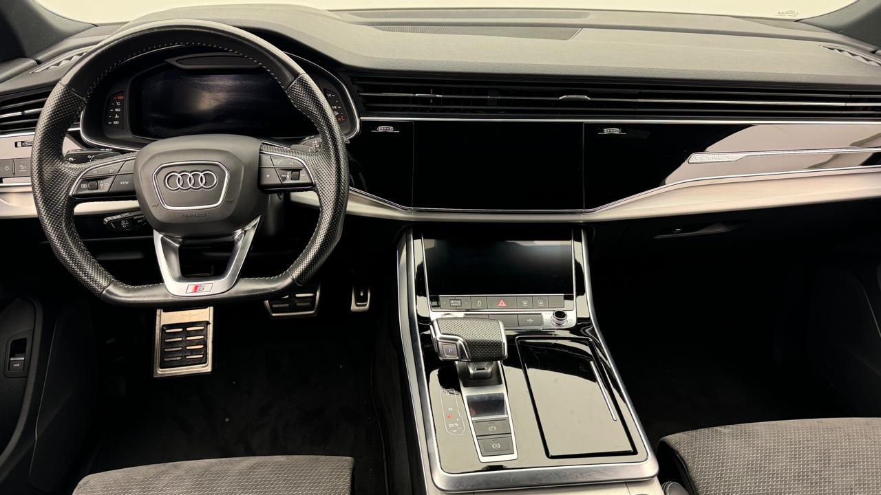 Audi<br>Q7 50 TDI quattro S Line tiptronic