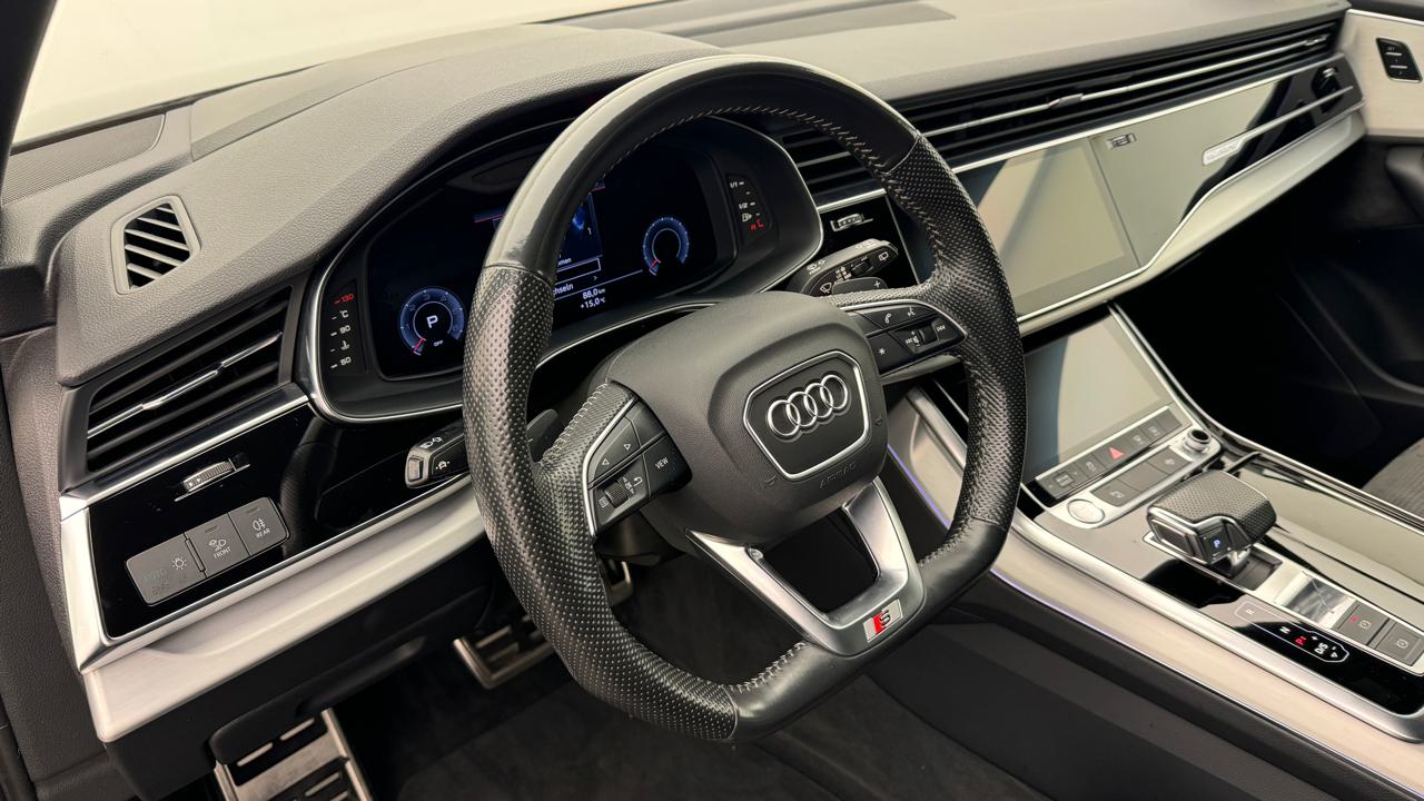 Audi<br>Q7 50 TDI quattro S Line tiptronic
