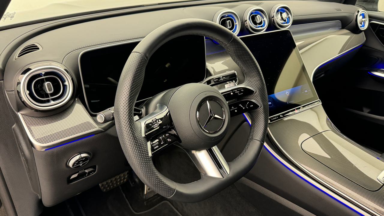 Mercedes<br>GLC 300 d 4Matic AMG Line 9G-Tronic