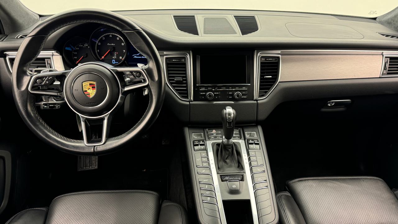 Porsche<br>Macan Turbo PDK 400PS
