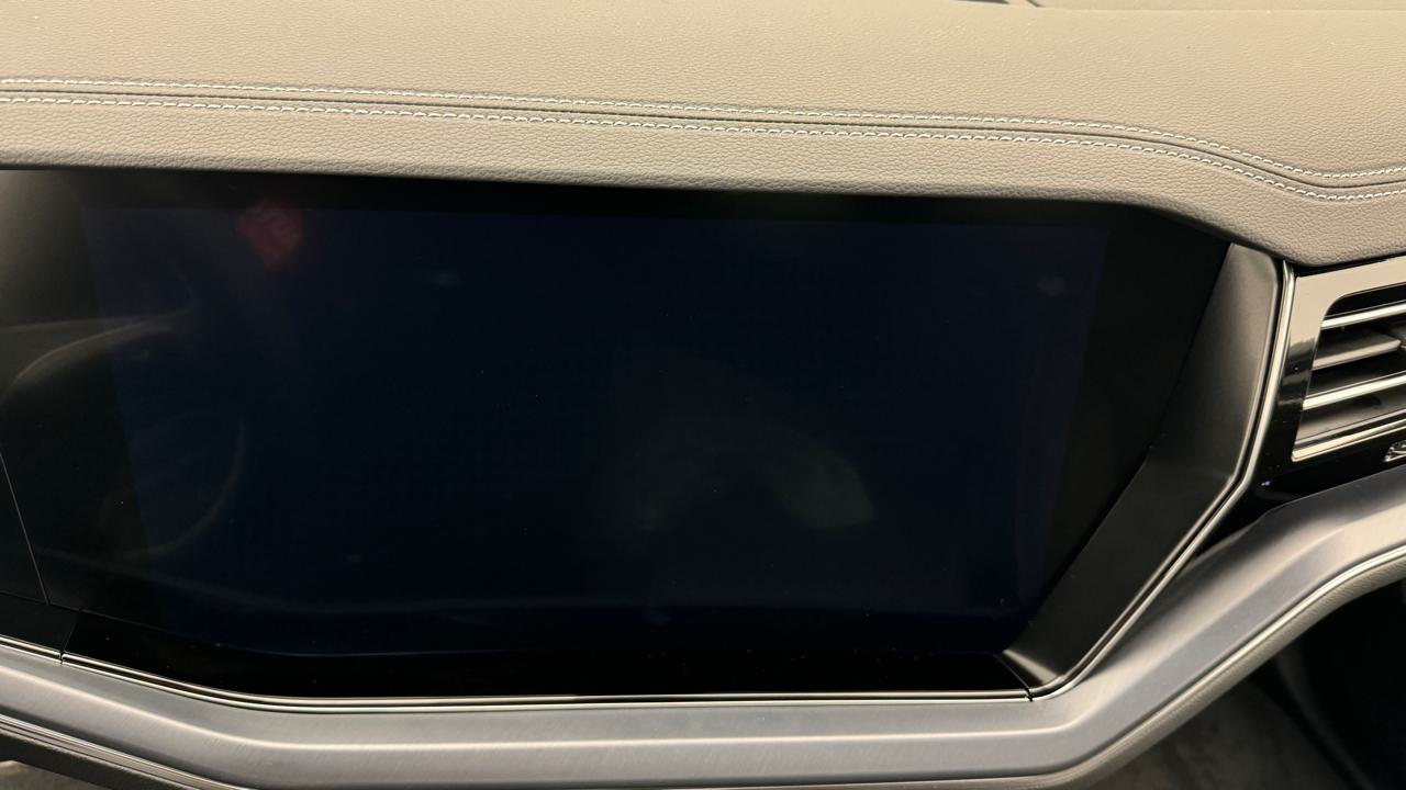 VW<br>Touareg 3.0 TDI R-Line Tiptronic