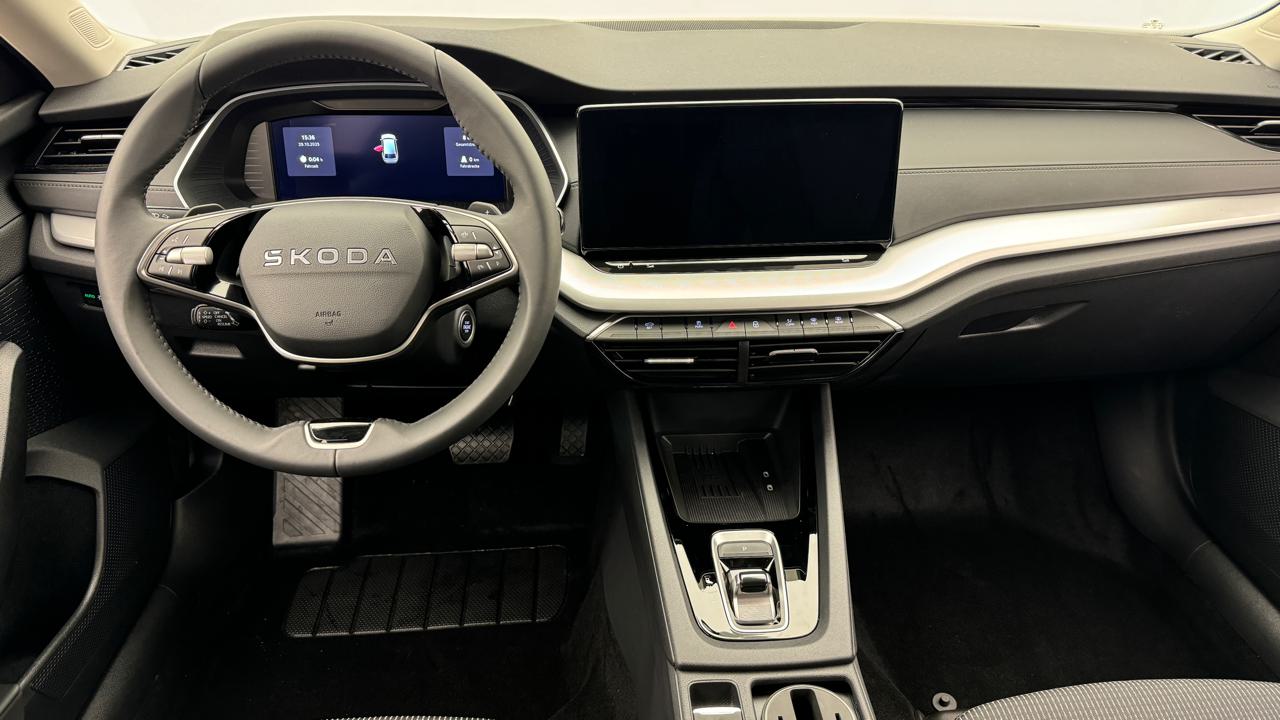 Skoda<br>Octavia Combi 1.5 TSI mHEV DSG Selection