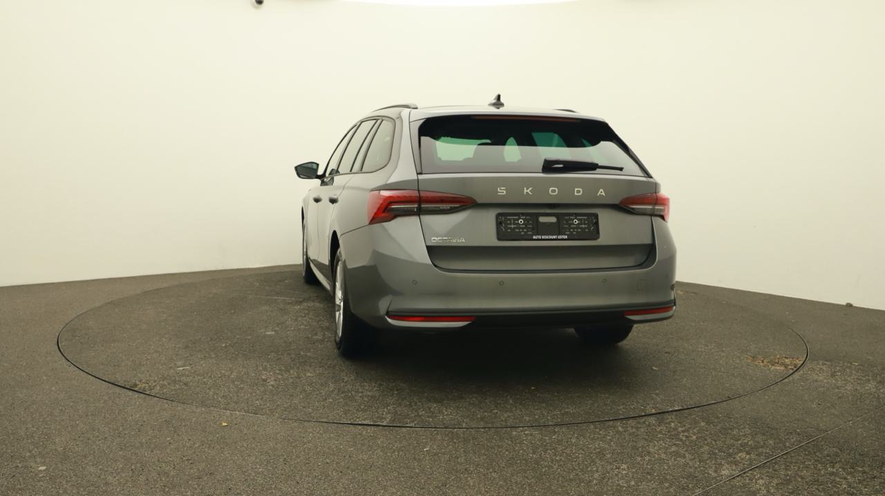 Skoda<br>Octavia Combi 1.5 TSI mHEV DSG Selection