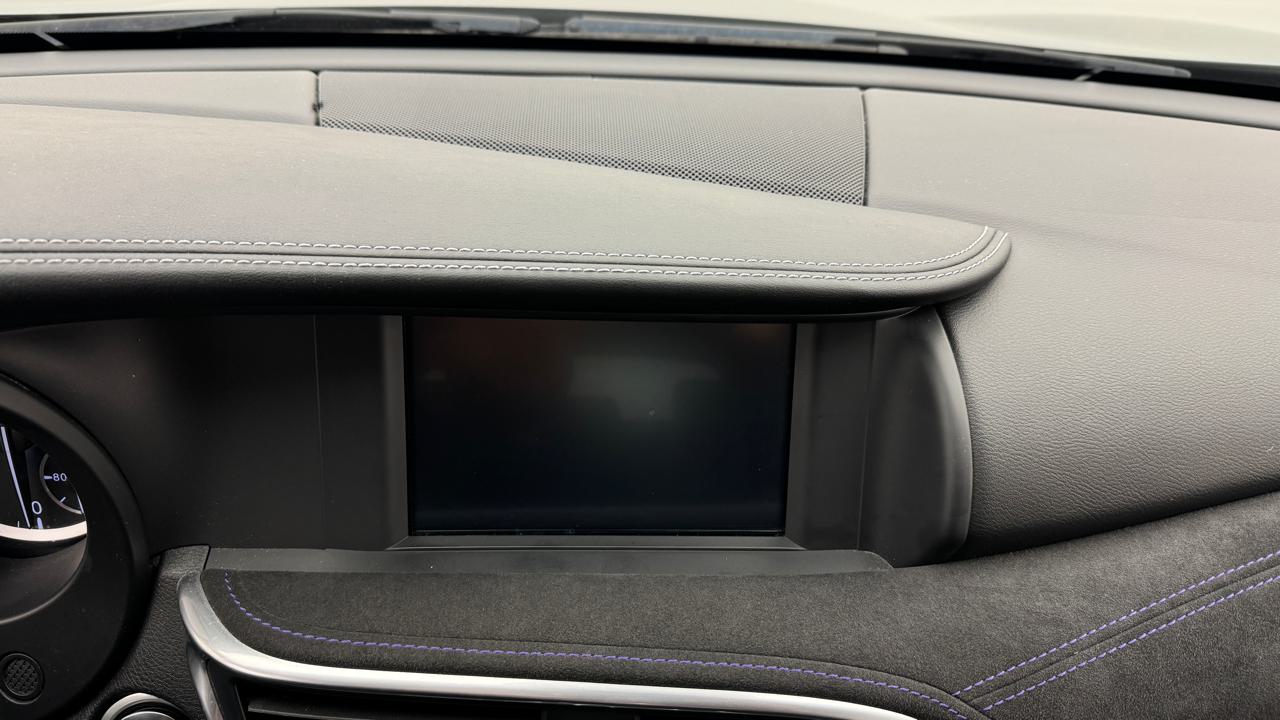 Infiniti<br>Q30 2.2d Premium City Black AWD DCT