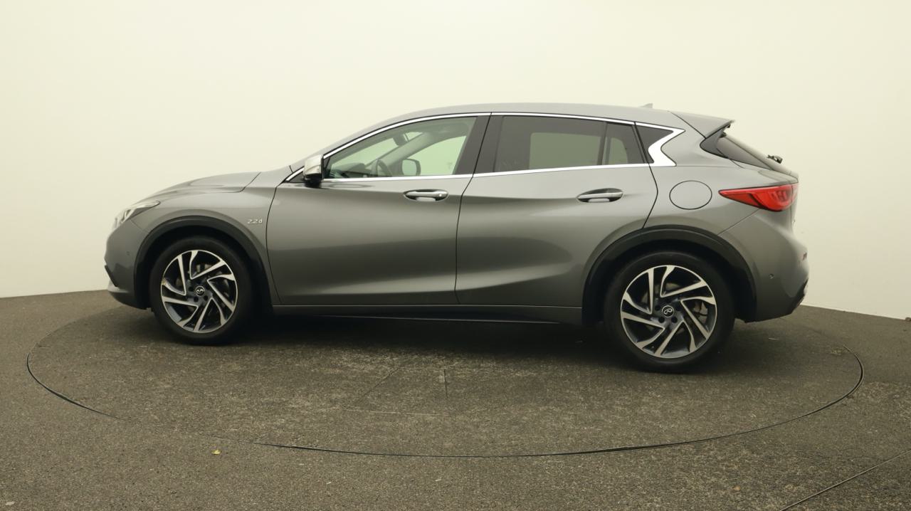 Infiniti<br>Q30 2.2d Premium City Black AWD DCT
