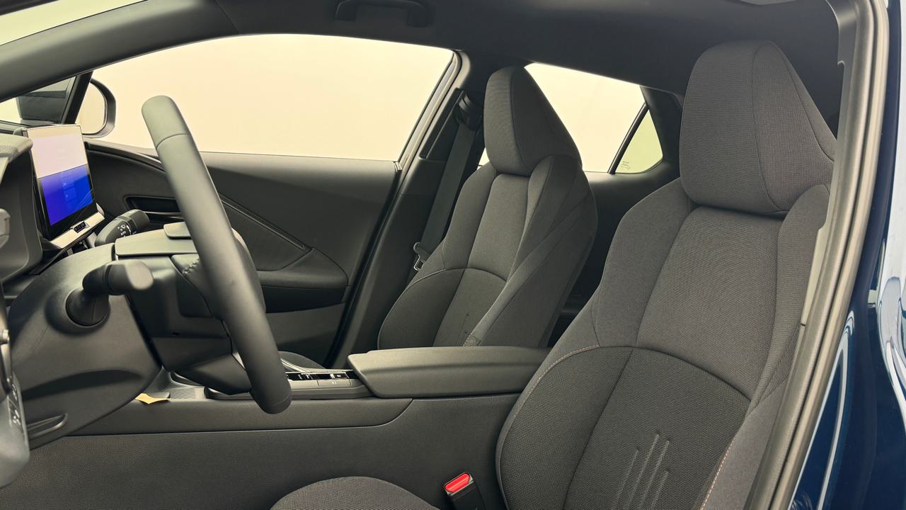 Toyota<br>C-HR 1.8 HSD CVT Sport