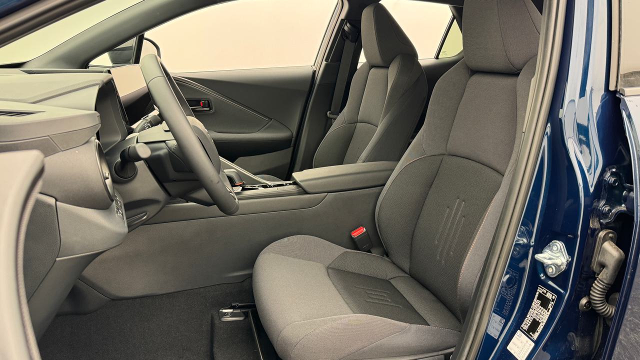 Toyota<br>C-HR 1.8 HSD CVT Sport