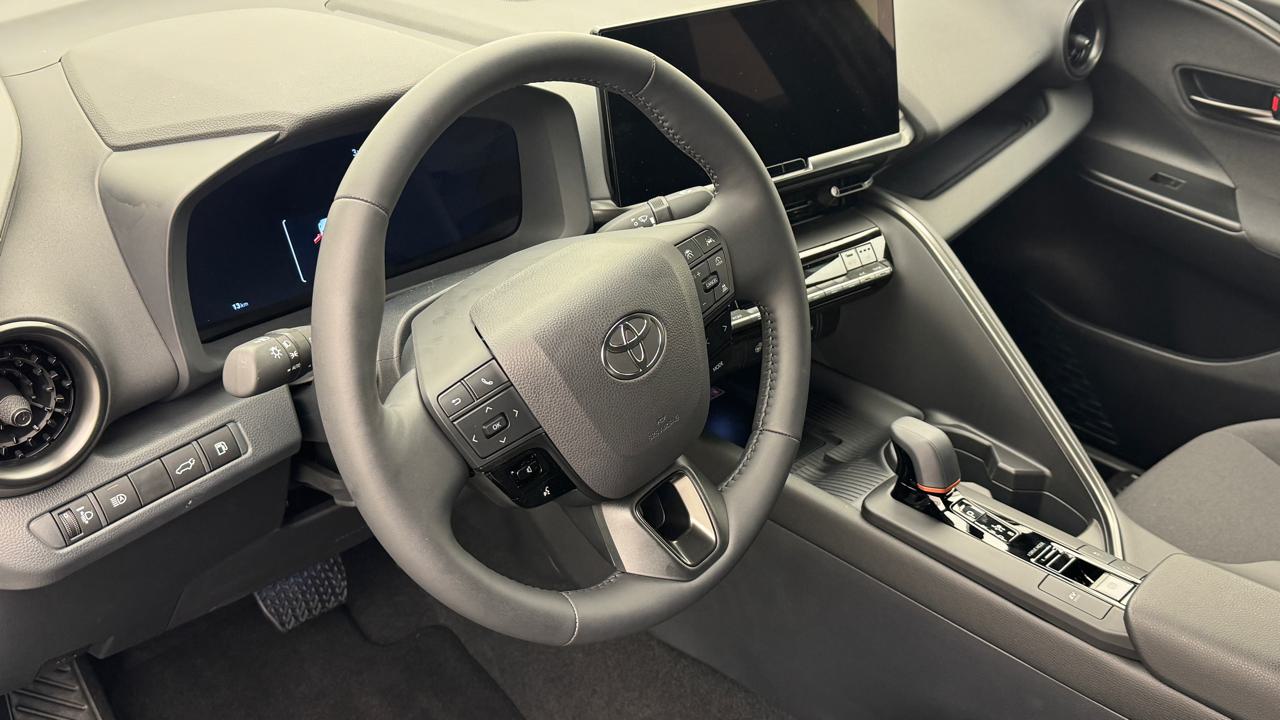 Toyota<br>C-HR 1.8 HSD CVT Sport