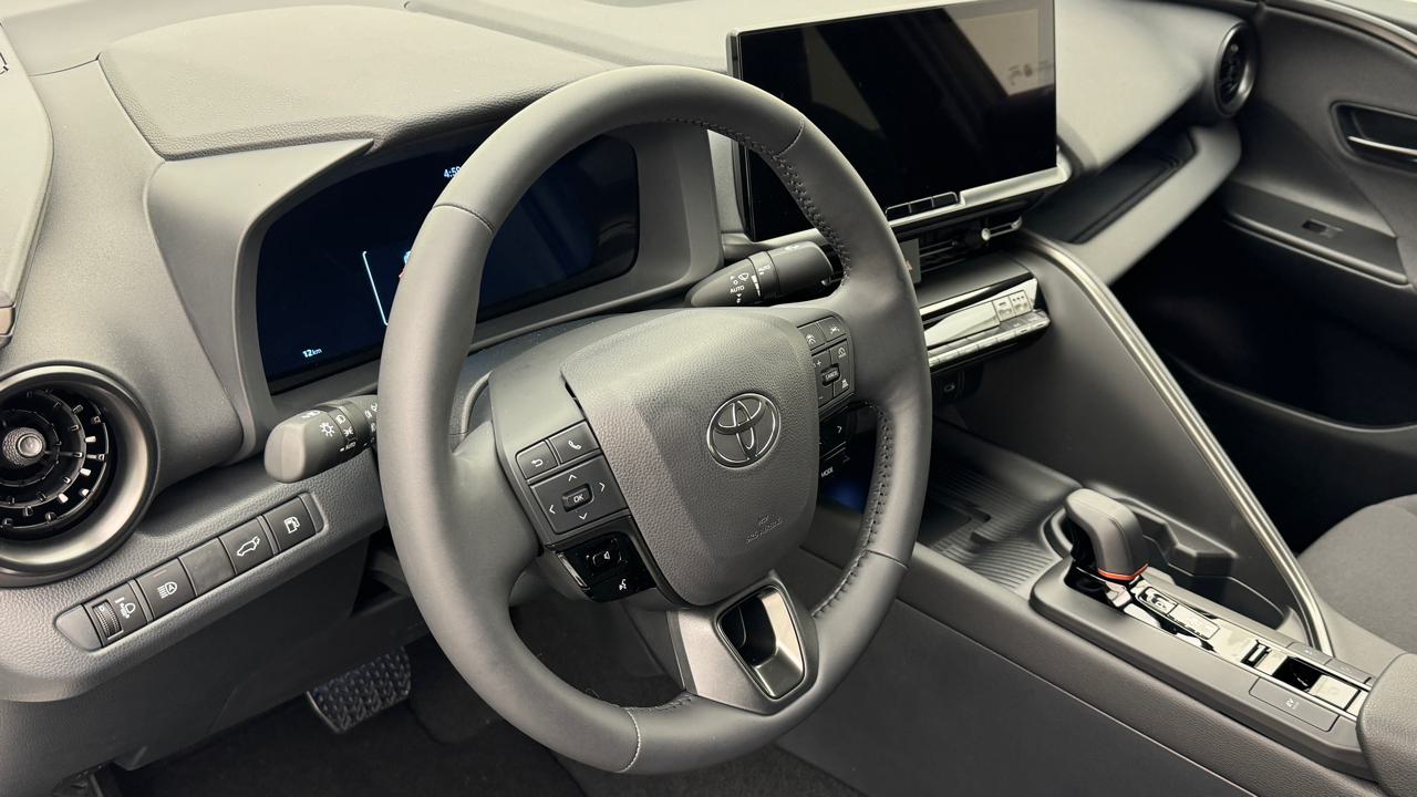 Toyota<br>C-HR 1.8 HSD CVT Sport