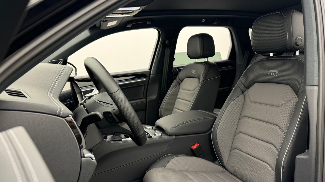 VW<br>Touareg 3.0 TDI R-Line Tiptronic