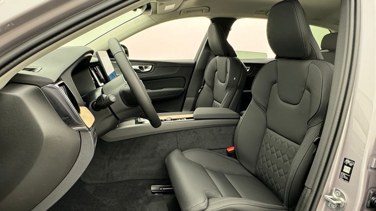 Volvo<br>XC60 T6 eAWD PluginHybrid Plus Dark Geartronic